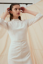 Bel Büzgü Detay Beyaz Midi Elbise